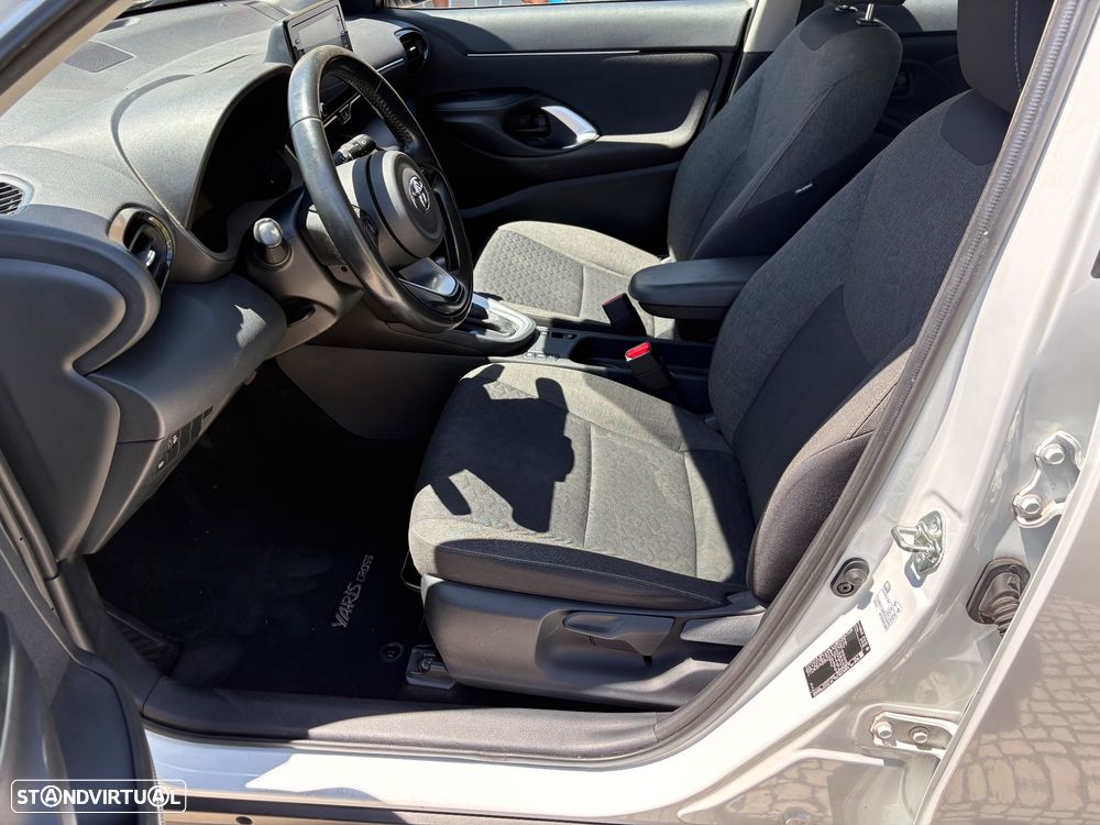 Toyota Yaris Cross 1.5 HDF Comfort Plus - 14