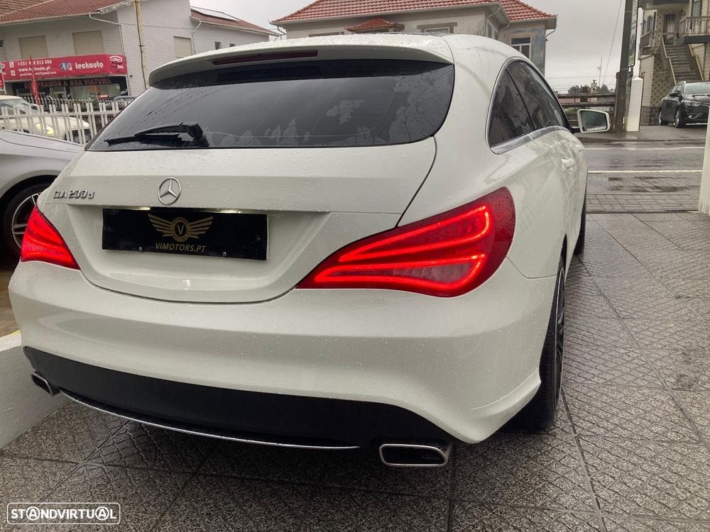 Mercedes-Benz CLA 200 d Shooting Brake Urban - 13