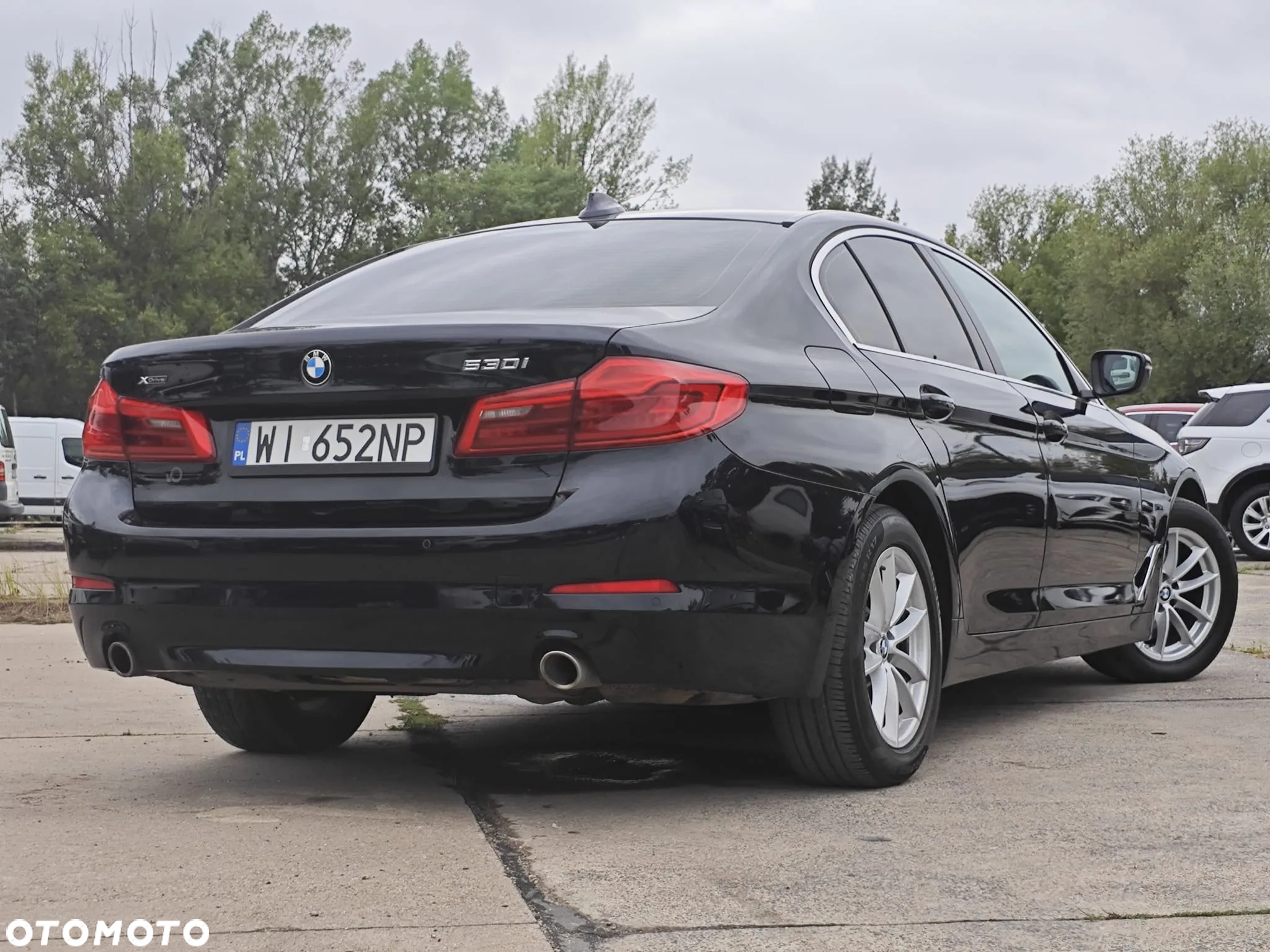 BMW Seria 5 530i GPF xDrive Luxury Line - 32