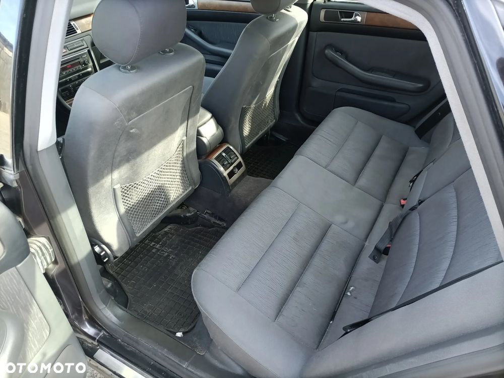 Audi A6 Limousine 2.4 - 4