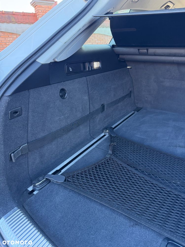 Audi A6 Avant 2.0 TDI quattro S tronic - 25