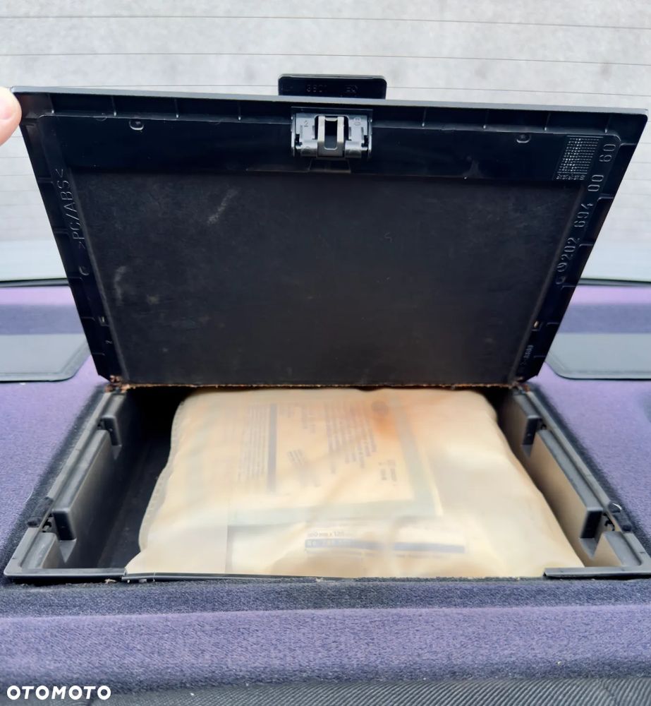 Mercedes-Benz Klasa C 180 Classic - 18