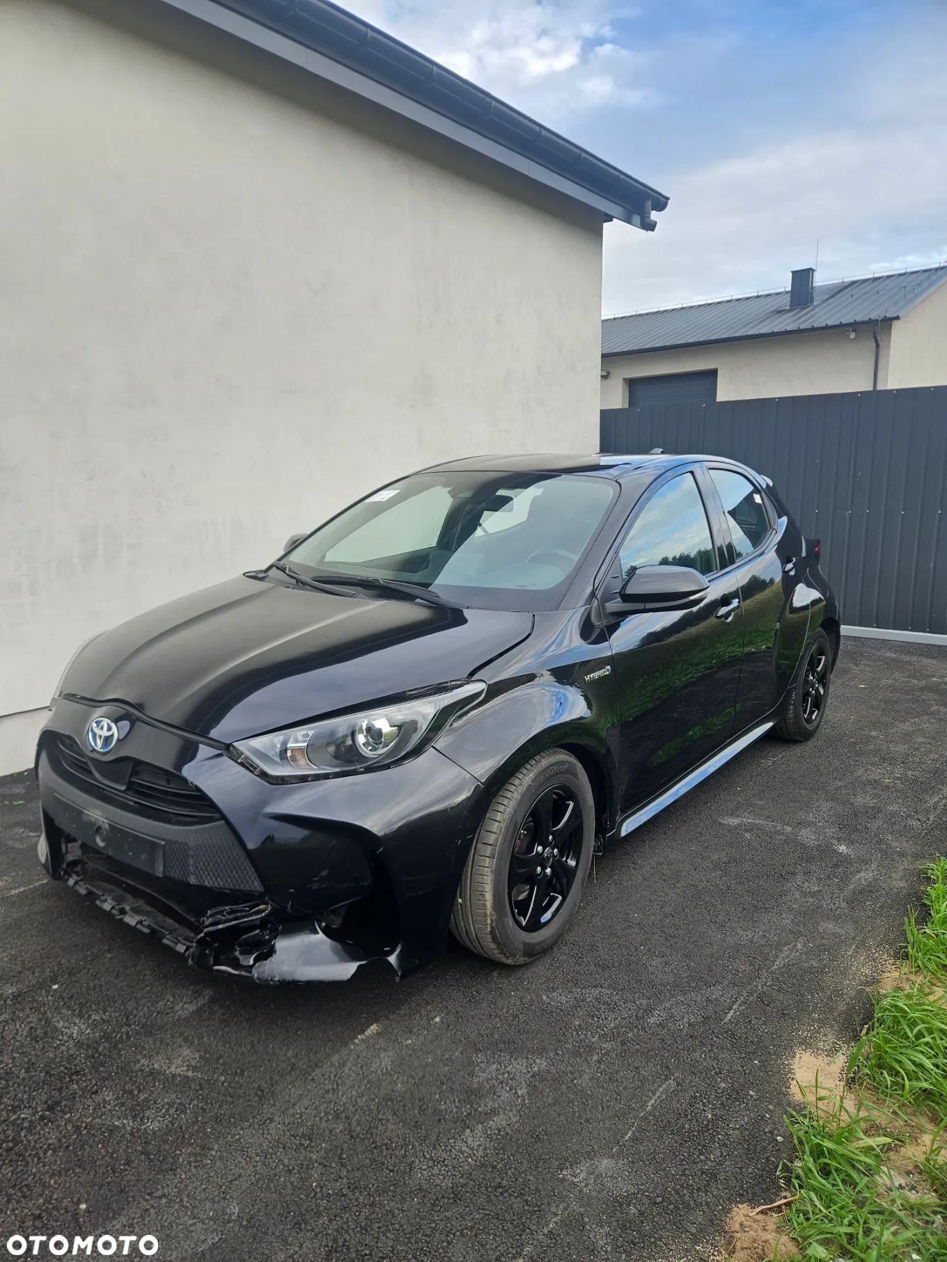 Toyota Yaris Hybrid 100 Active - 1