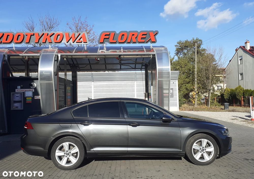 Volkswagen Passat - 6