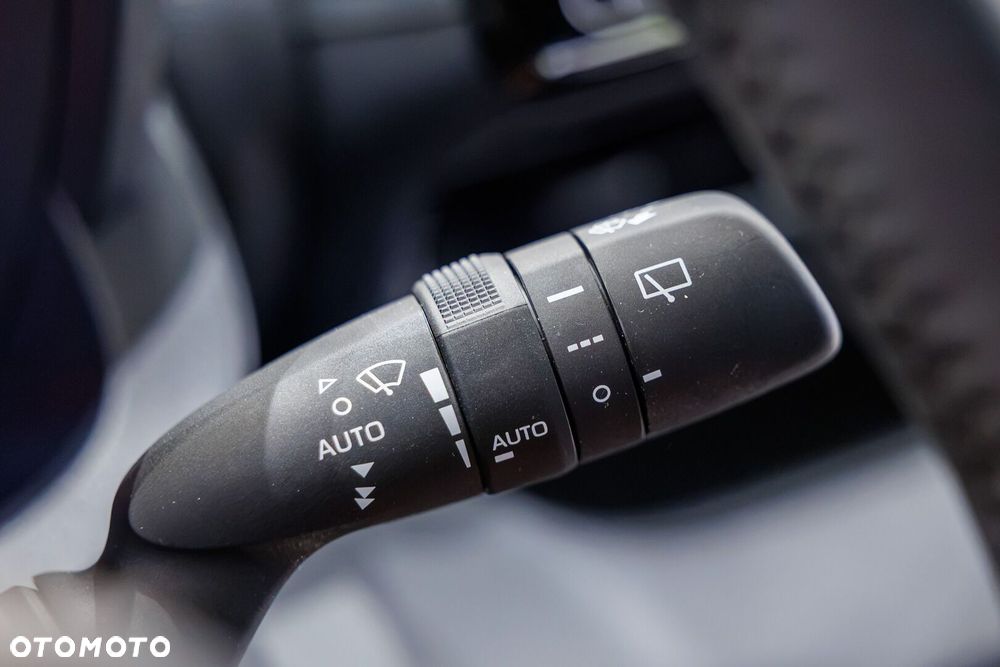 Toyota Yaris Hybrid 1.5 Style - 39