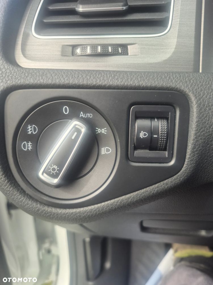 Volkswagen Golf - 19