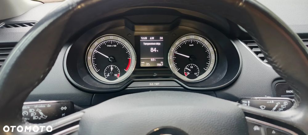 Skoda Octavia 2.0 TDI 4x4 Ambition DSG - 10