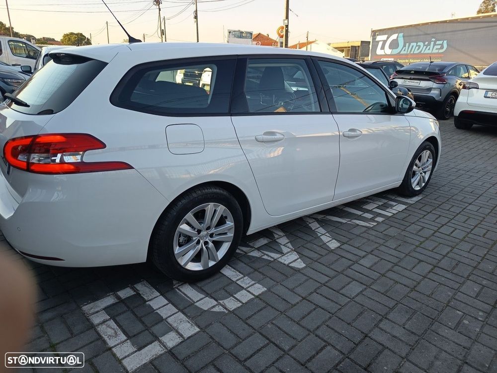 Peugeot 308 SW 1.2 PureTech Style - 11