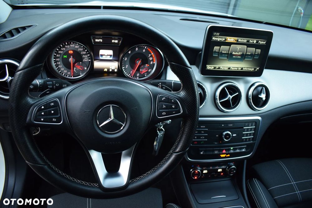 Mercedes-Benz CLA Shooting Brake 250 7G-DCT - 25