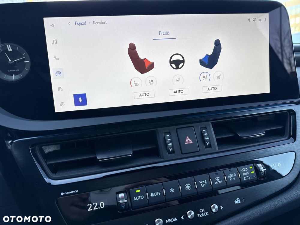 Lexus ES 300h Prestige - 23