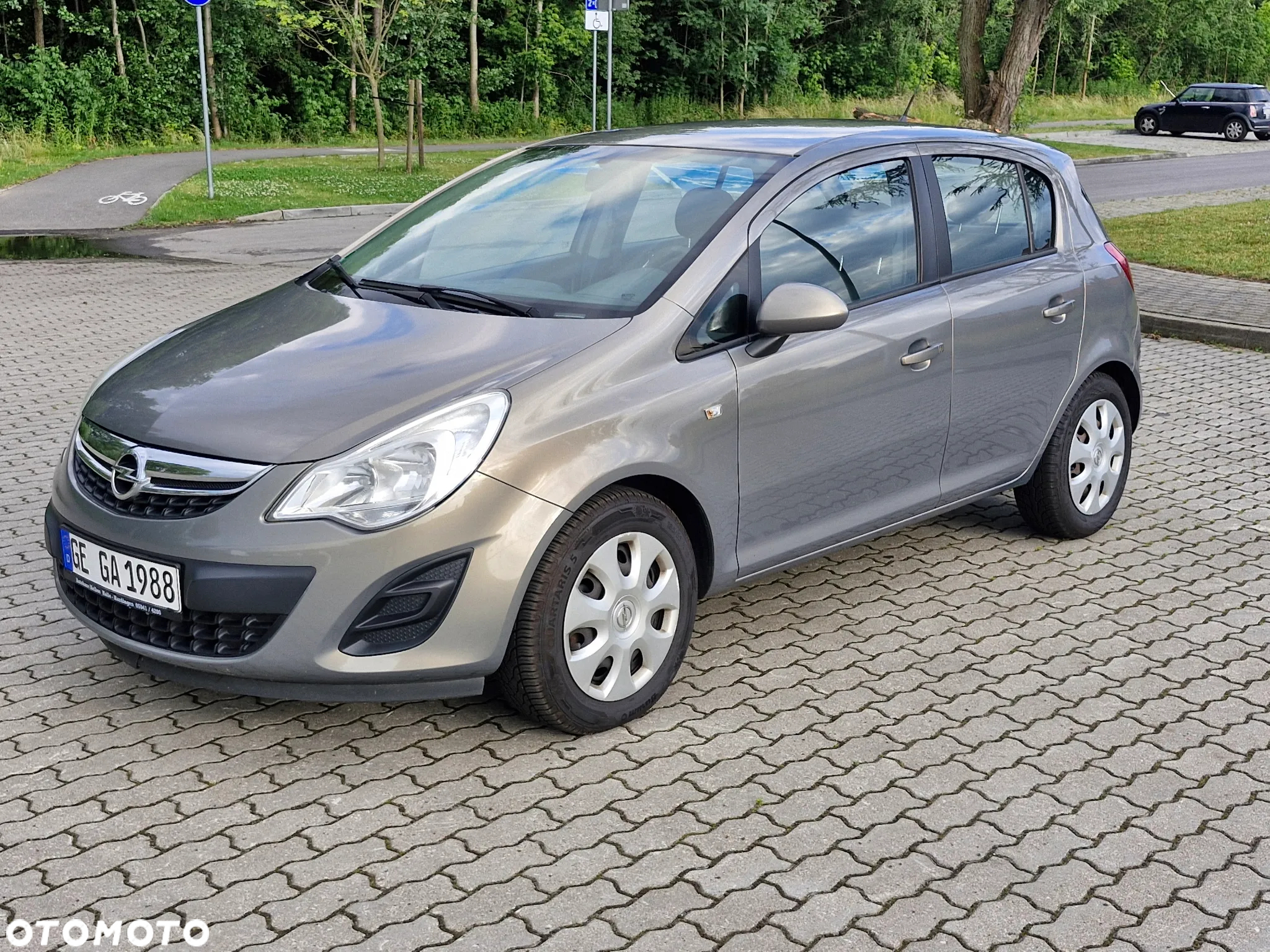Opel Corsa 1.2 16V Cosmo - 24