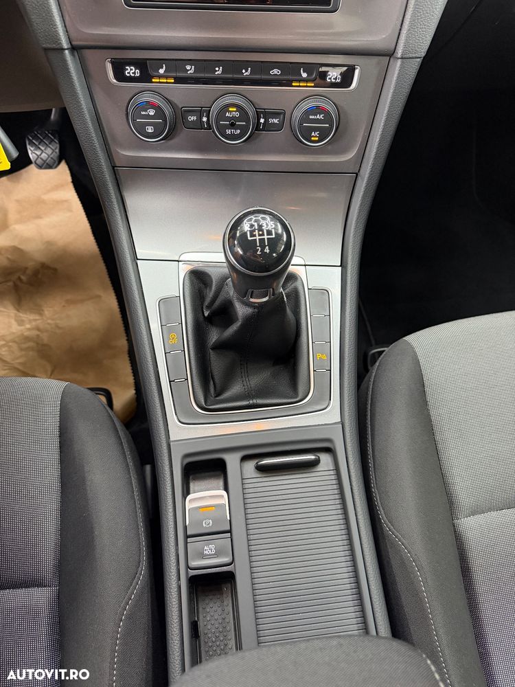 Volkswagen Golf 1.6 TDI BlueMotion Technology Trendline - 14