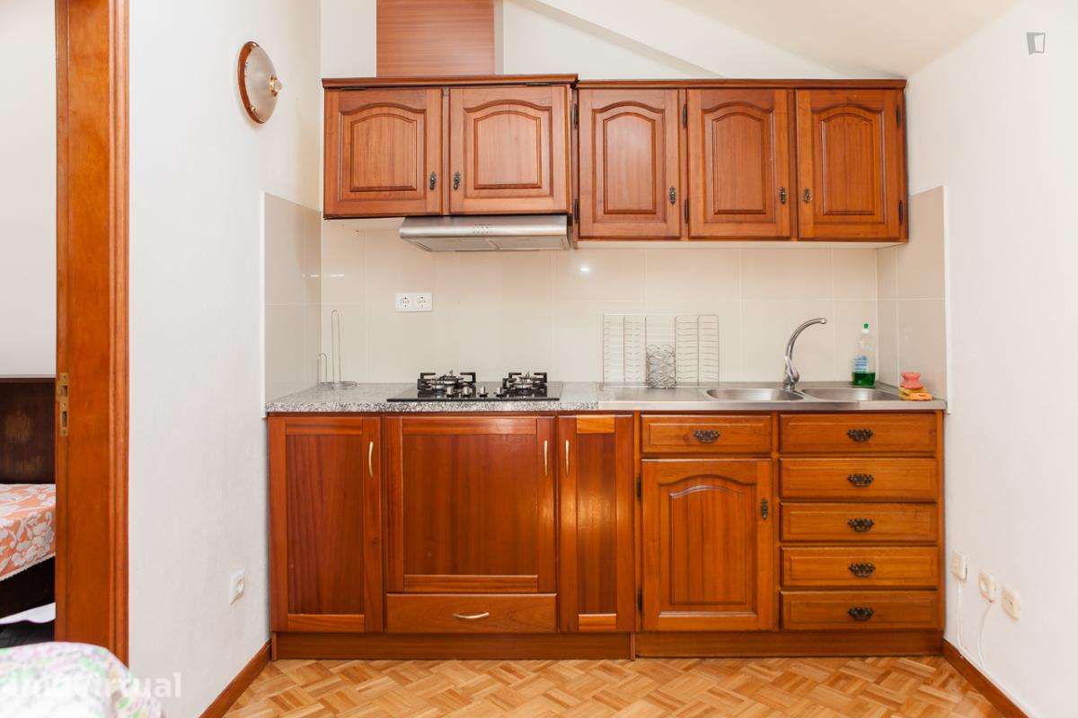Apartamento com 2 quartos - localizado em Alto de São João Coimbra - Grande imagem: 5/13