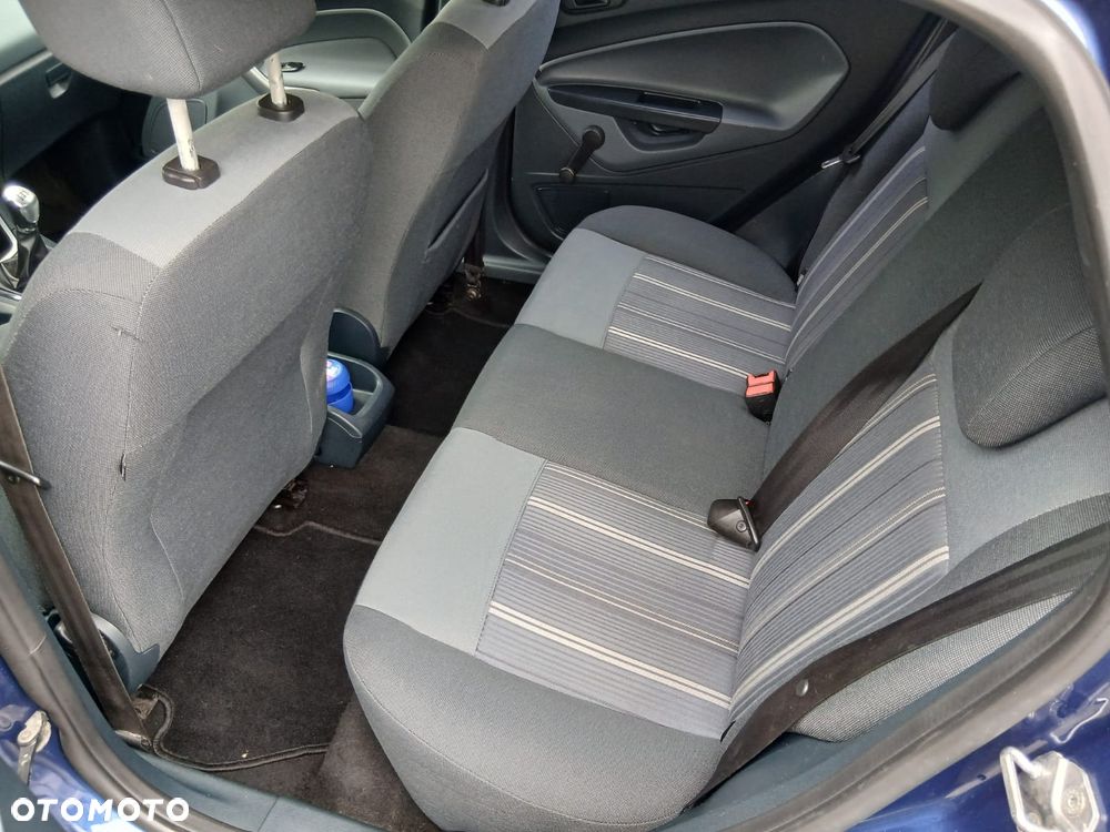 Ford Fiesta 1.25 Ambiente - 34