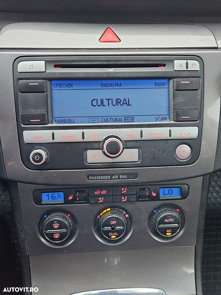 Volkswagen Passat Variant 1.9 TDI DPF BlueMotion - 11