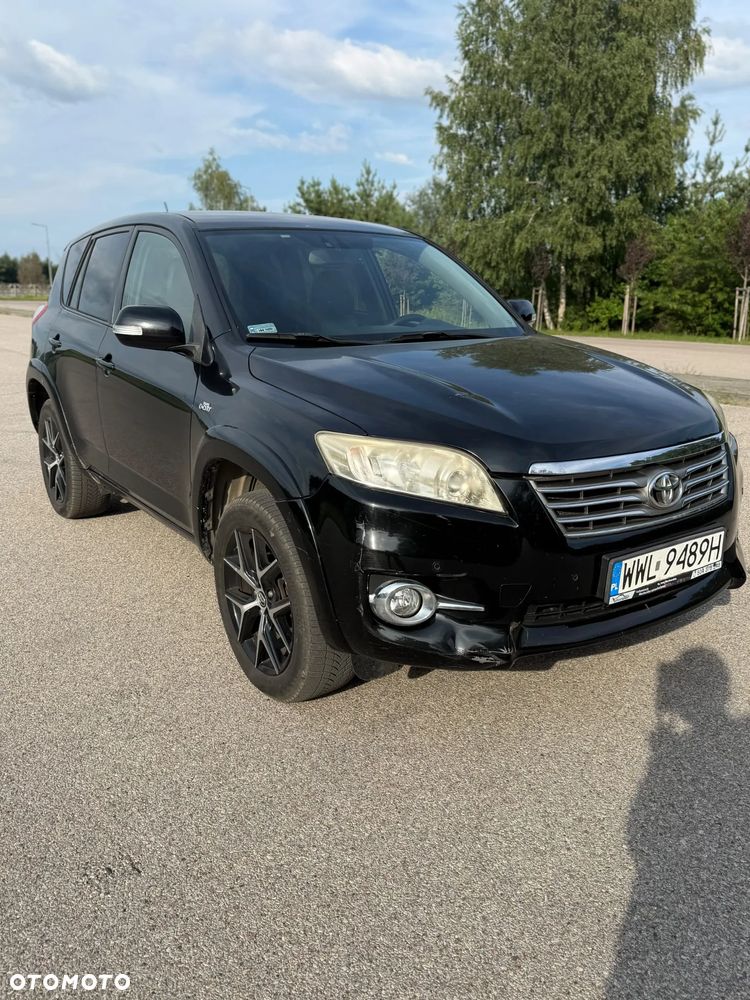 Toyota RAV4 - 1