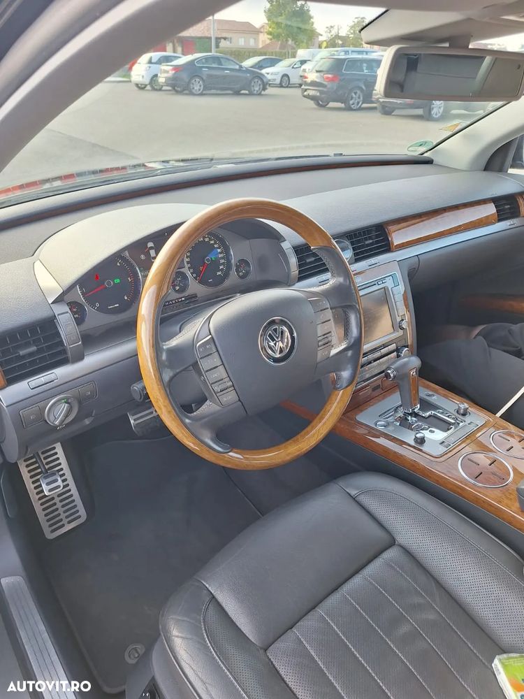 Volkswagen Phaeton - 10