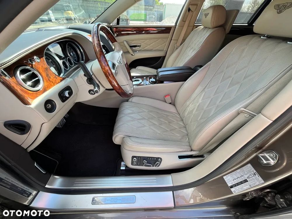 Bentley Flying Spur W12 - 19