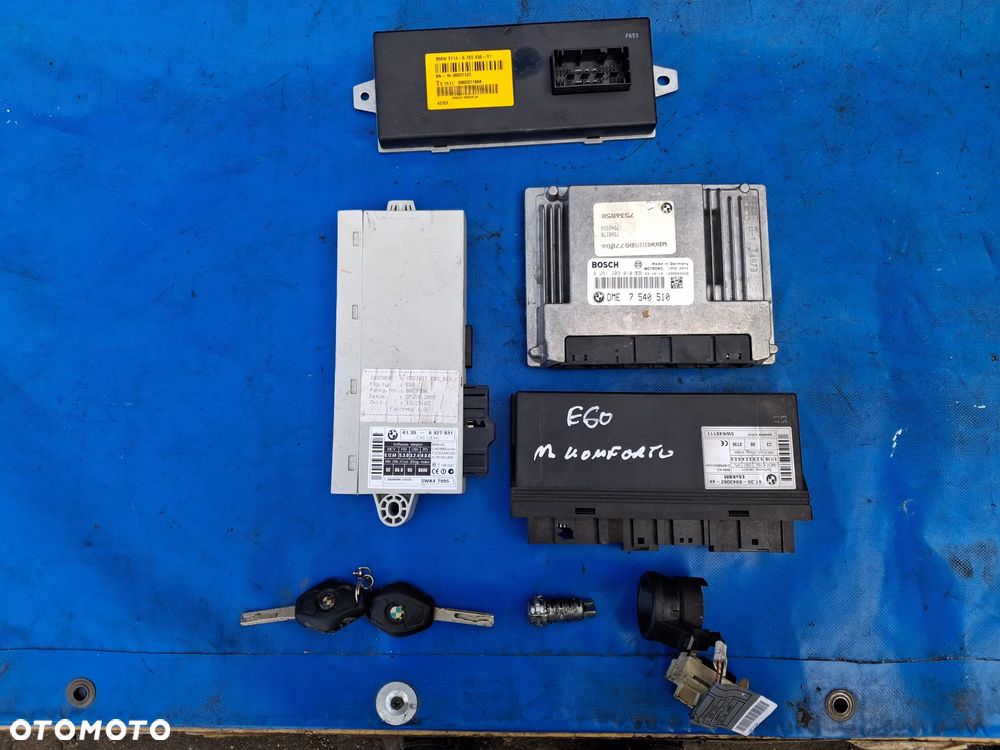 BMW 5 E60 E61 4.4 V8 Zestaw startowy silnika DO ODPALENIA 2x kluczyk sterownik silnika Bosch 0261209010 DME 7540510 ECU Immo 6928379 moduł komfortu 61356943062 5WK49111 EWS zapłonu CAS2 61356927931 5WK47995 - 1