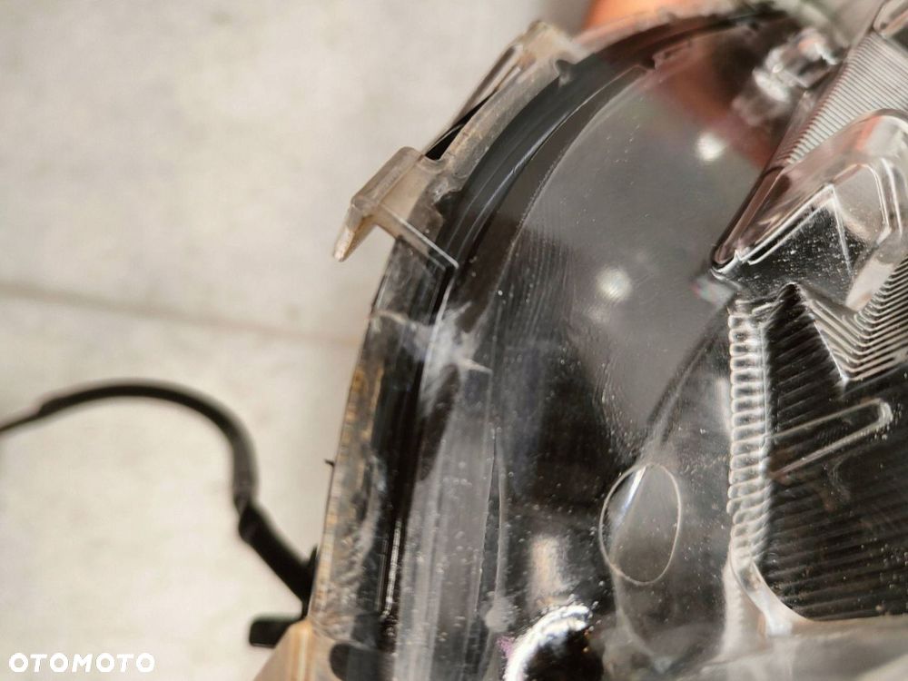 Toyota RAV 4 LIFT FULL LED 2023 Przód strona lewa STANLEY 42-113 - 9