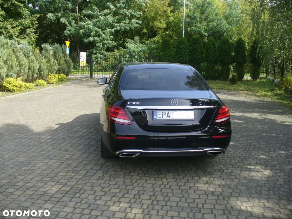Mercedes-Benz Klasa E 300 9G-TRONIC Avantgarde - 6