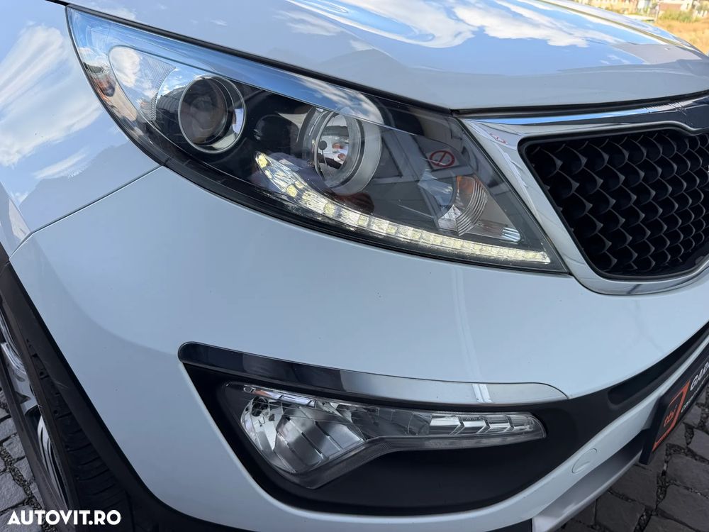 Kia Sportage 2.0 DSL 6AT 4x4 Style - 19