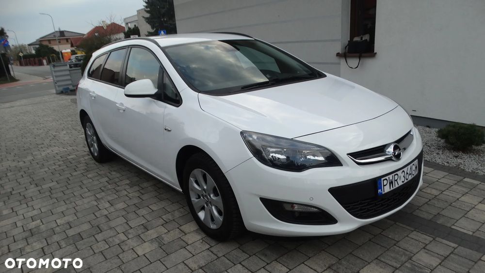 Opel Astra 1.4 Turbo Exklusiv - 3