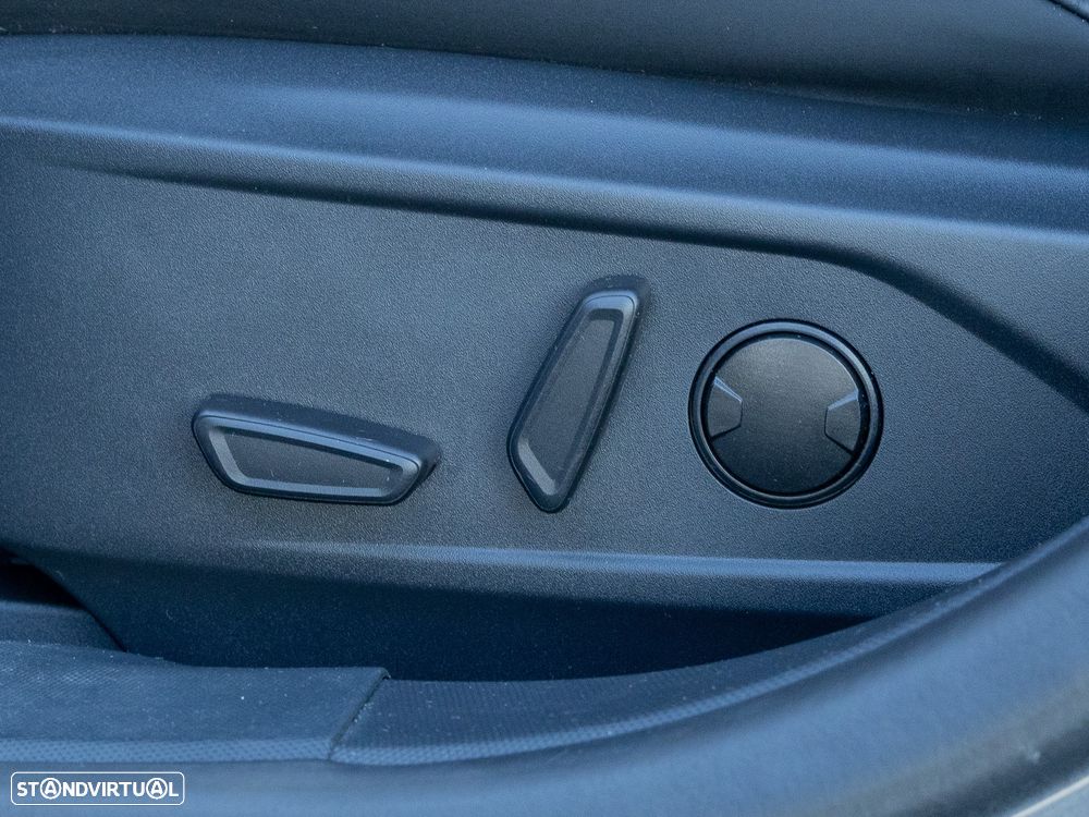 Ford Mustang Mach-E AWD GT - 20