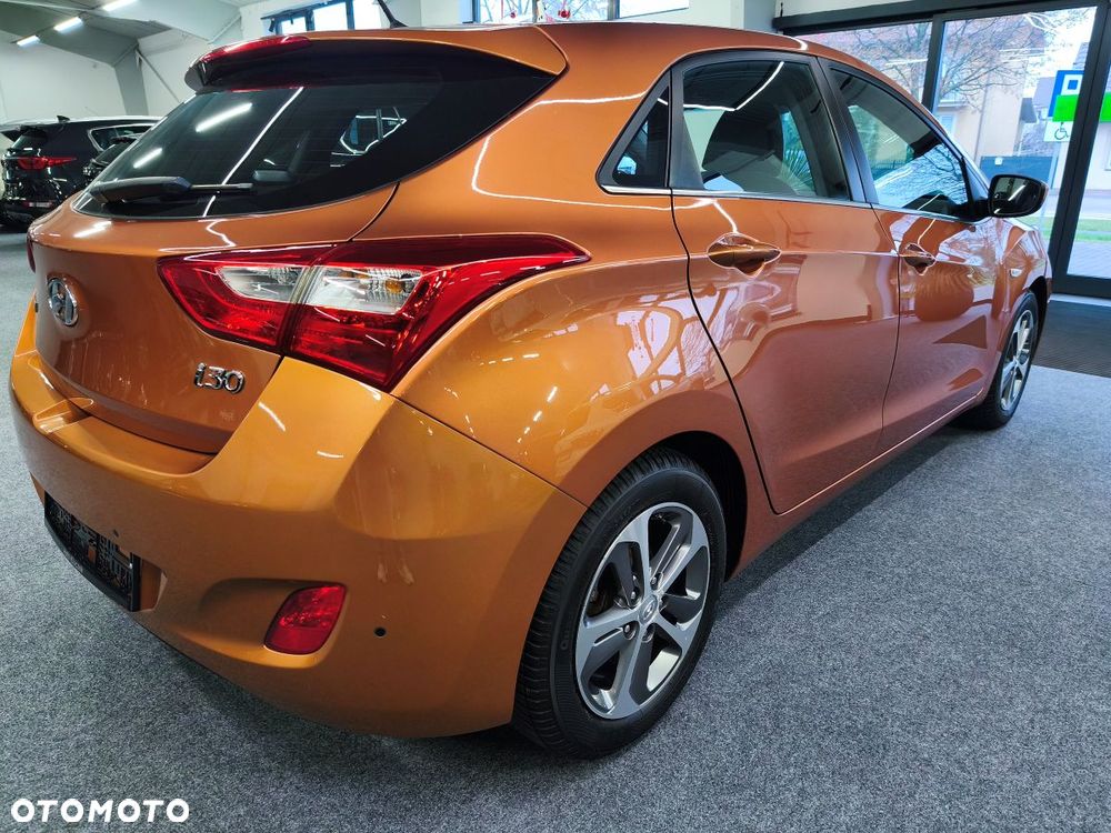 Hyundai i30 blue 1.4 YES Gold - 4