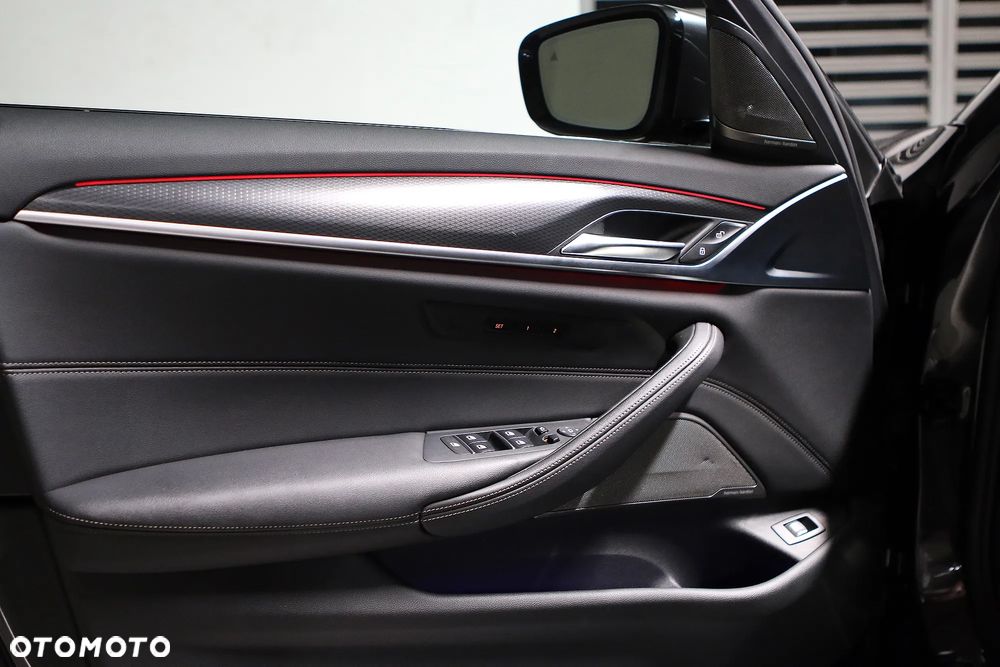 BMW Seria 5 540i xDrive M Sport sport - 24