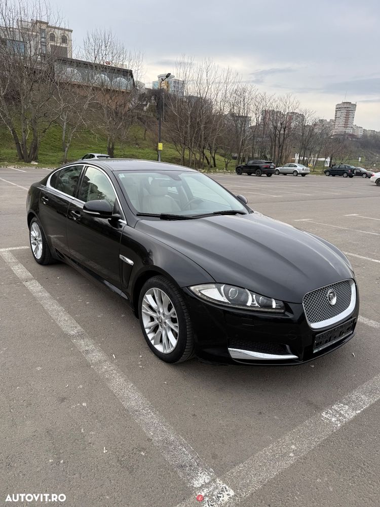 Jaguar XF 2.2D Premium Luxury - 1