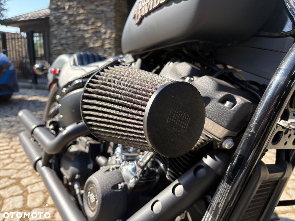 Harley-Davidson Softail Street Bob - 4