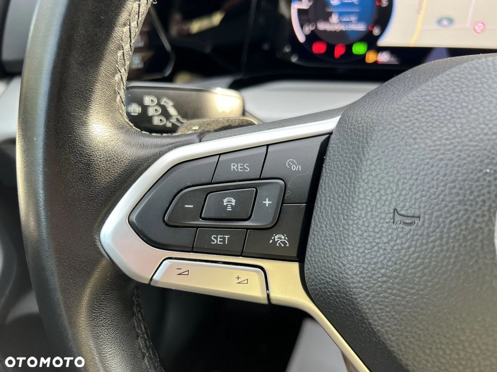 Volkswagen Golf - 16