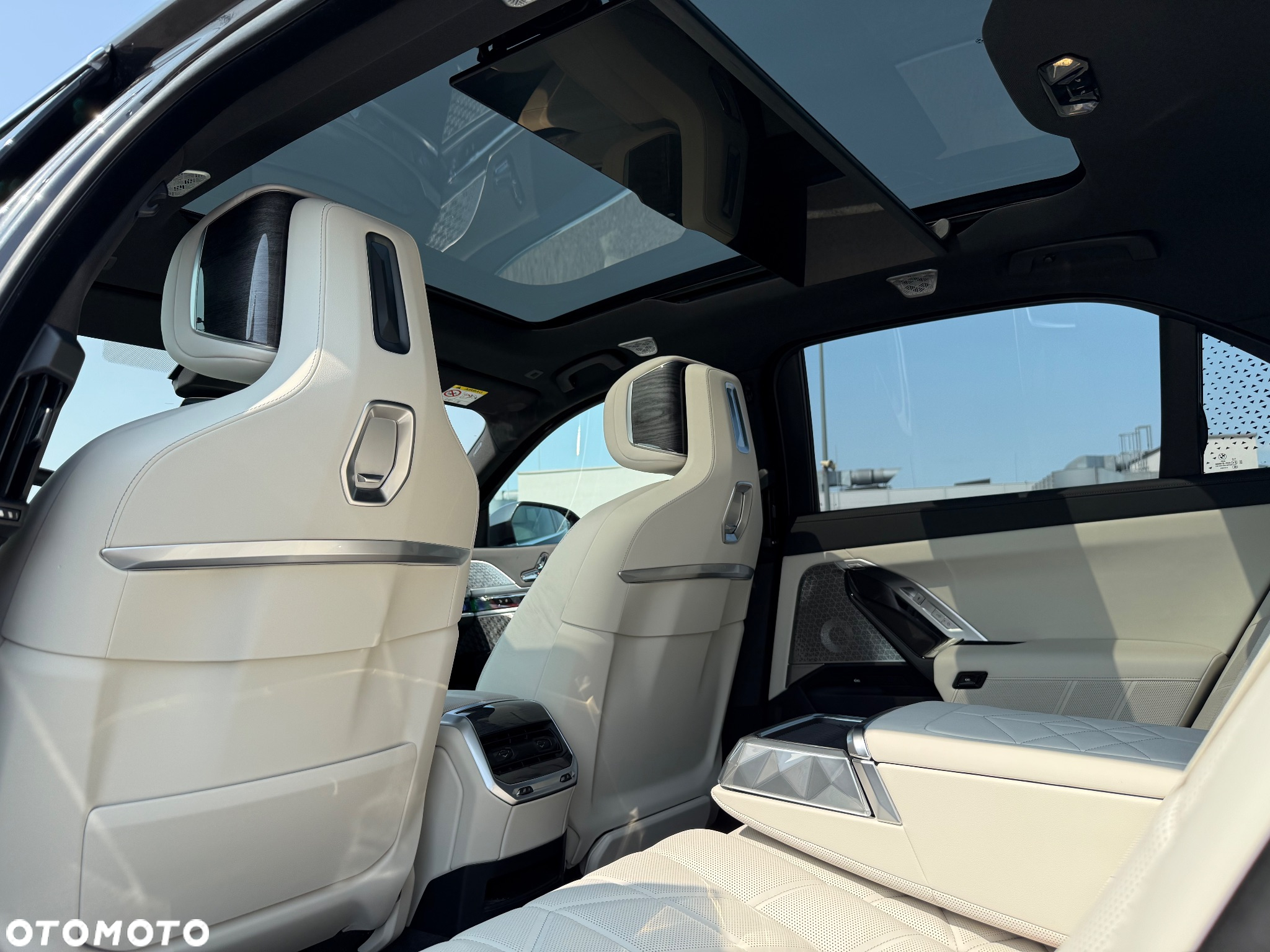 BMW i7 xDrive60 - 29