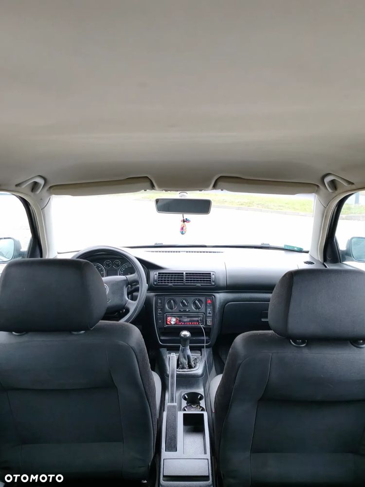 Volkswagen Passat Variant 1.8 5V Turbo - 12