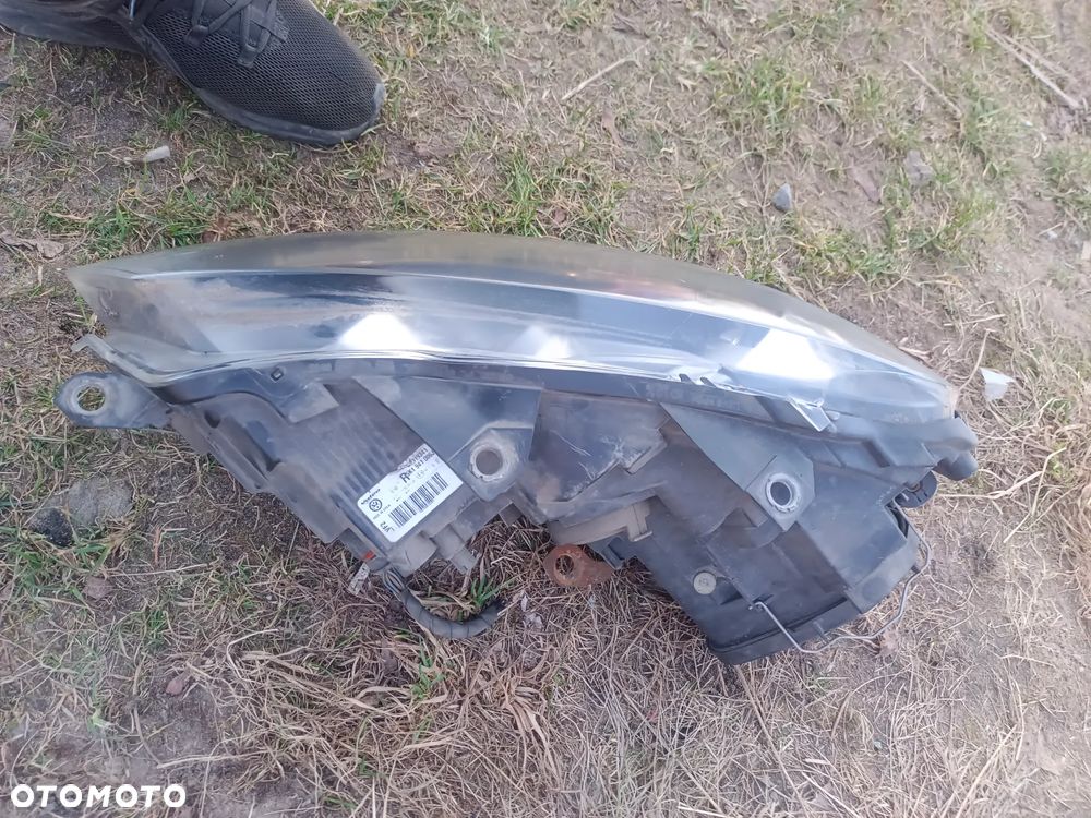 VW Golf VI 6 lampa przód przednia prawa lewa - 3