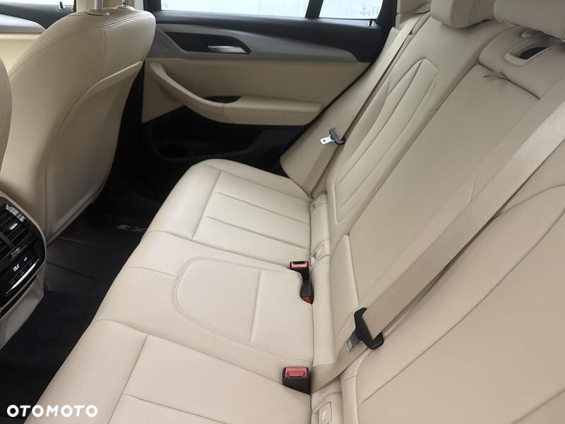 BMW X3 xDrive20i - 21