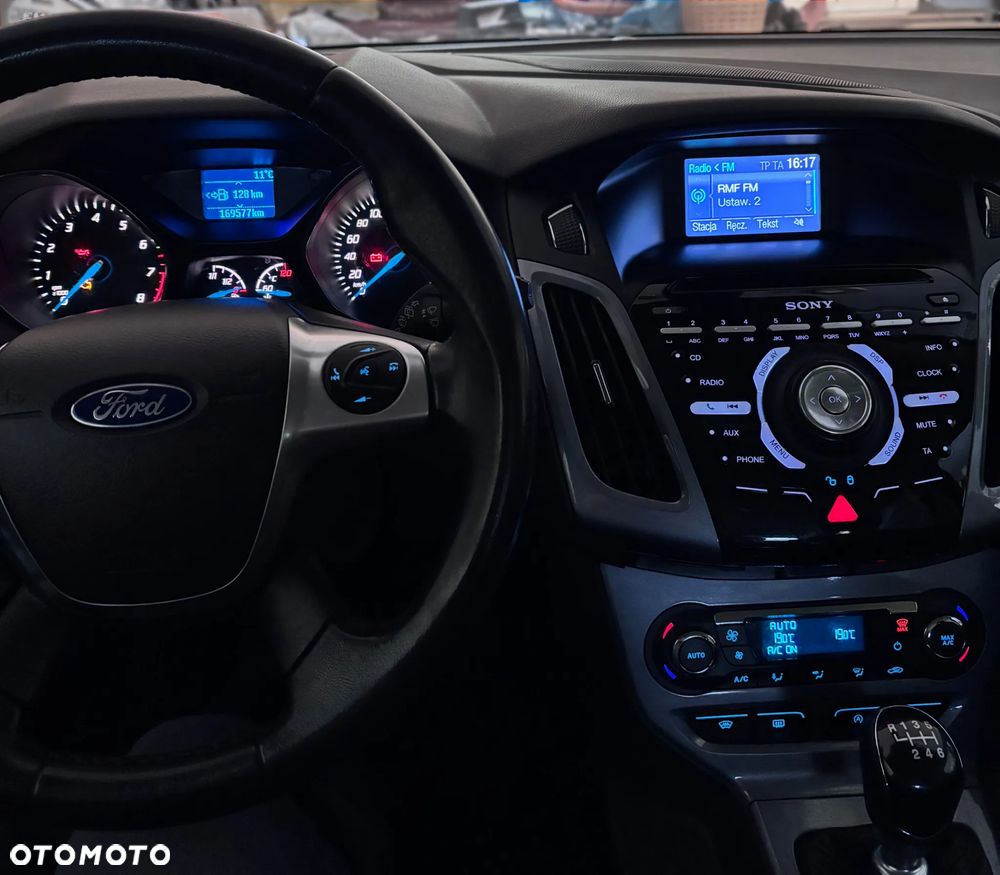 Ford Focus 1.6 EcoBoost Titanium - 25