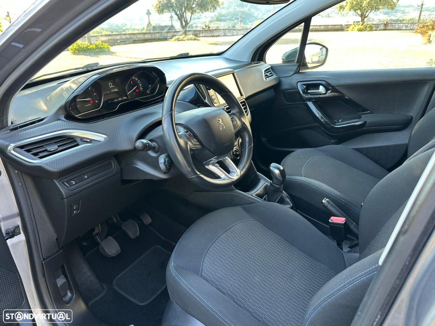 Peugeot 208 1.5 BlueHDi Signature - 13