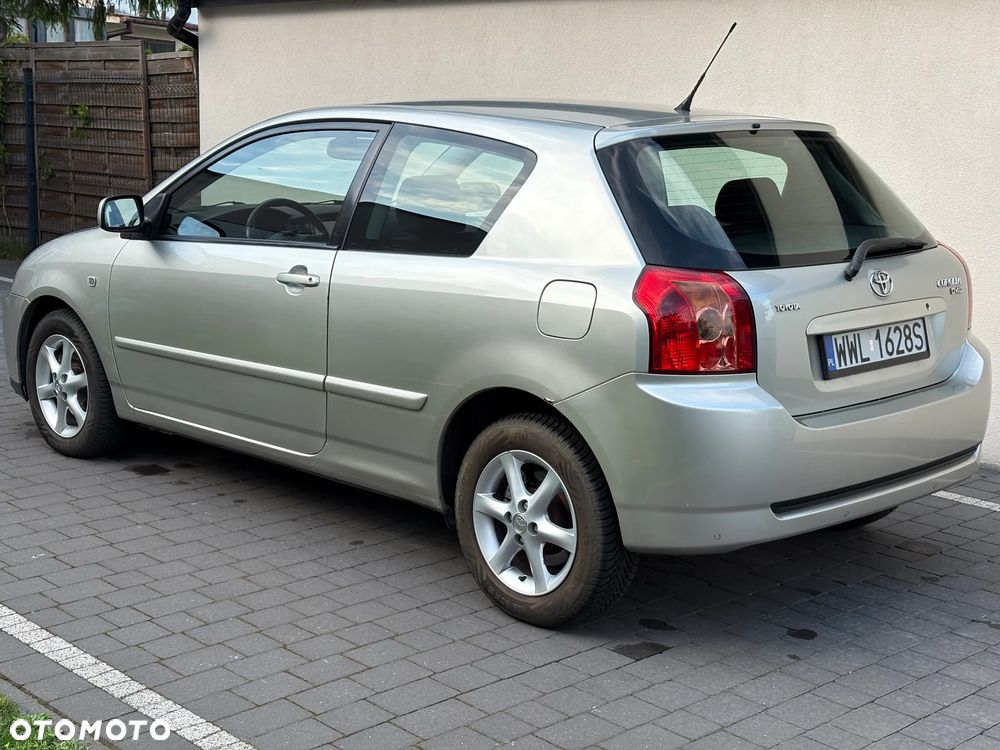 Toyota Corolla 2.0 D-4D Sol (air6) - 4