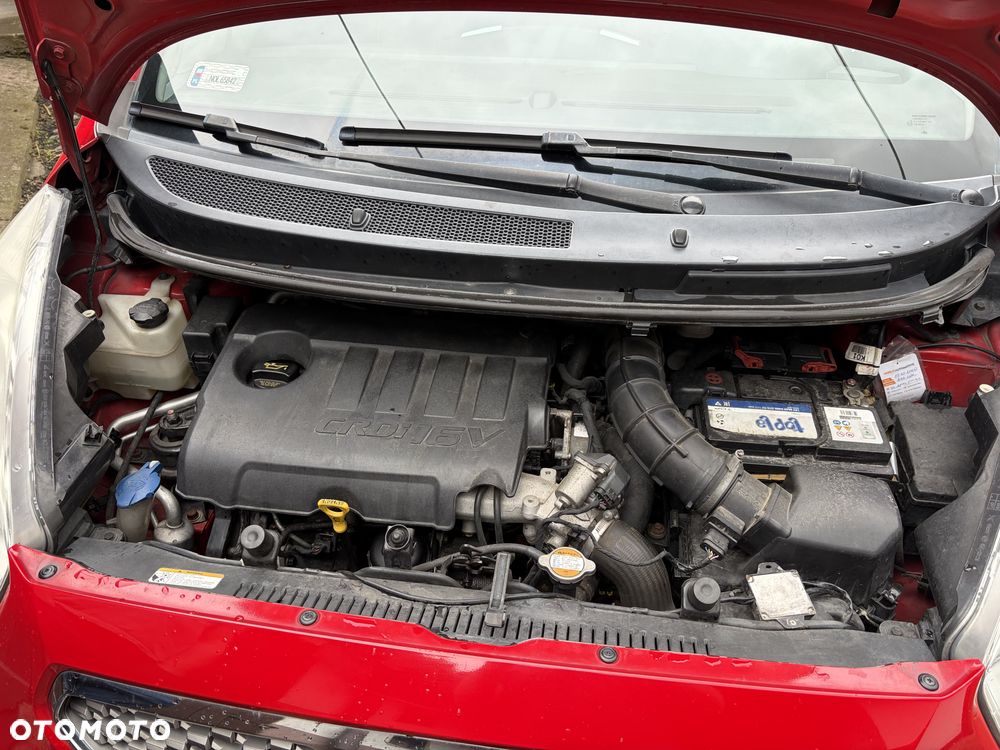 Kia Venga 1.4 CRDi M - 8