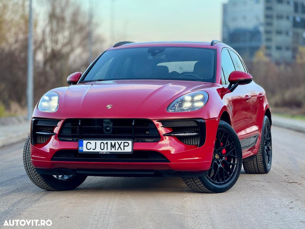 Porsche Macan - 1