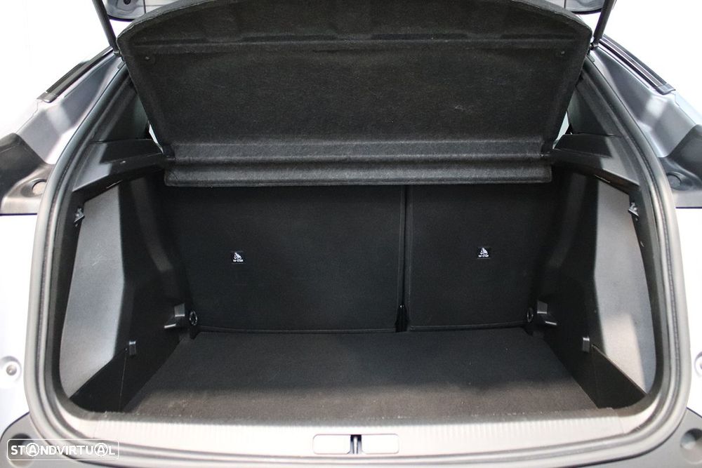 Peugeot 2008 1.2 PureTech Allure - 23