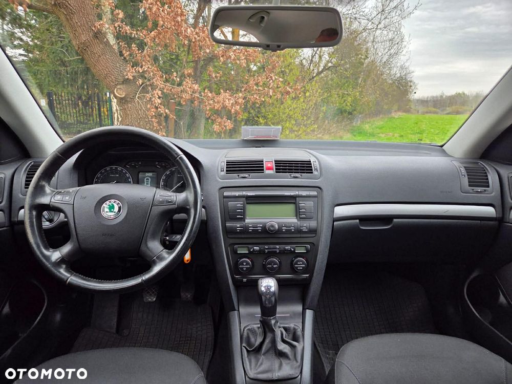 Skoda Octavia 1.6 Elegance EU5 - 3