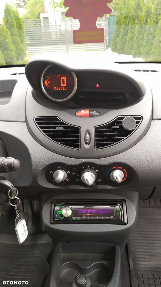 Renault Twingo 1.2 LEV 16V 75 eco2 - 8