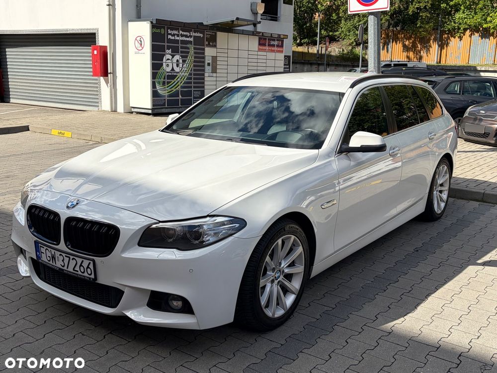 BMW Seria 5 520d xDrive - 11