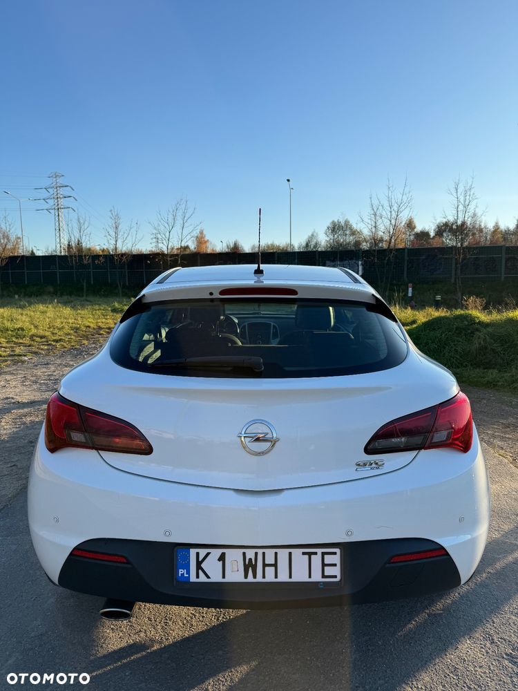Opel Astra IV GTC 1.4 T Sport - 3
