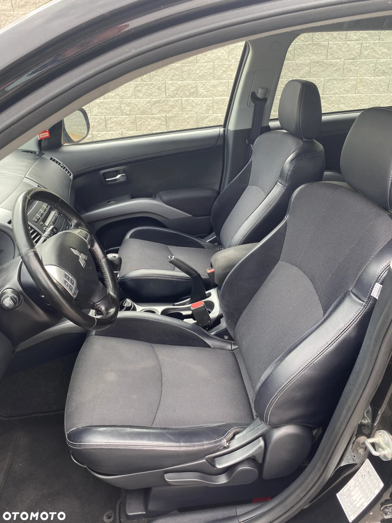 Mitsubishi Outlander - 10