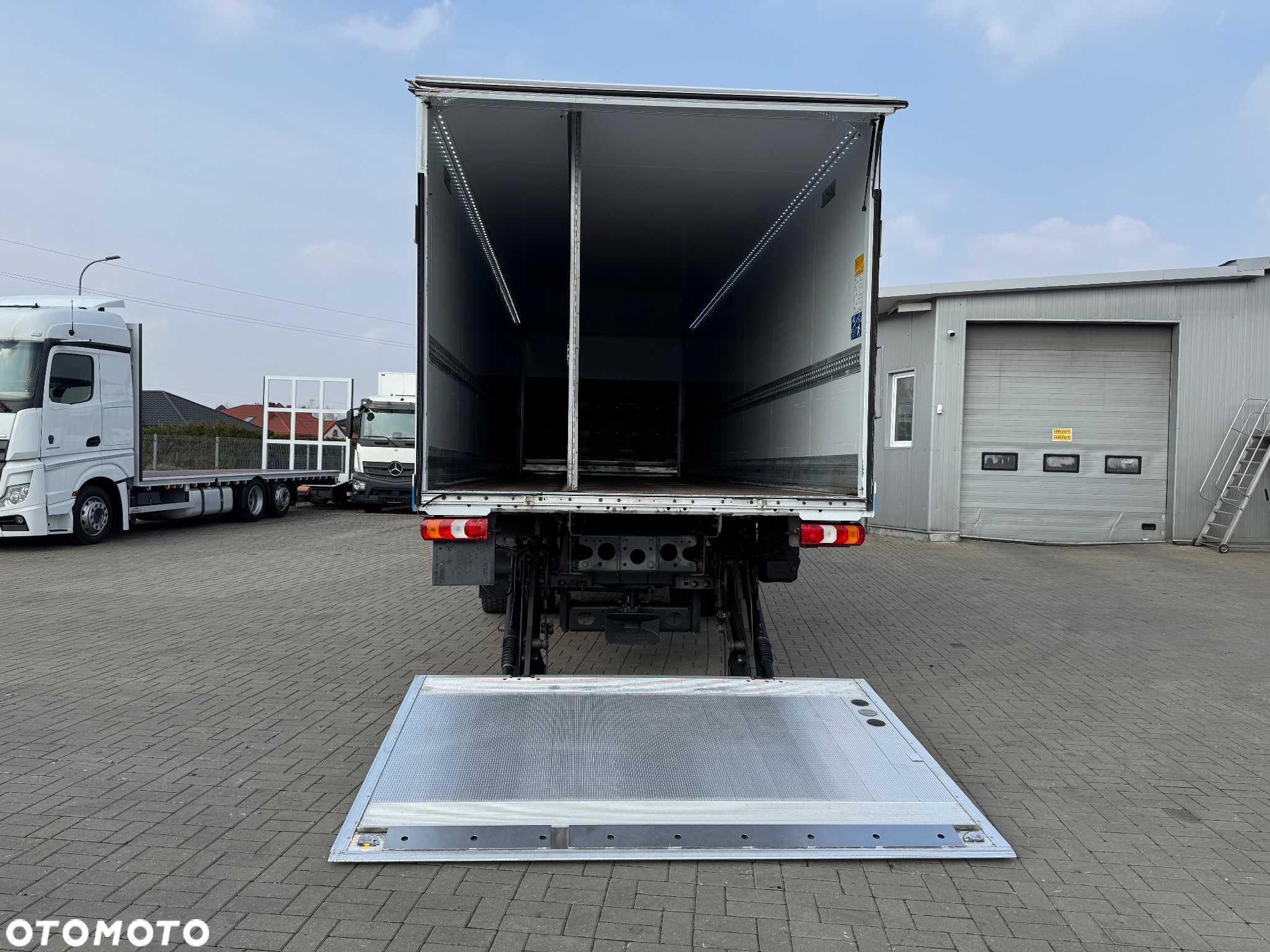 Mercedes-Benz Actros/Antos - 23