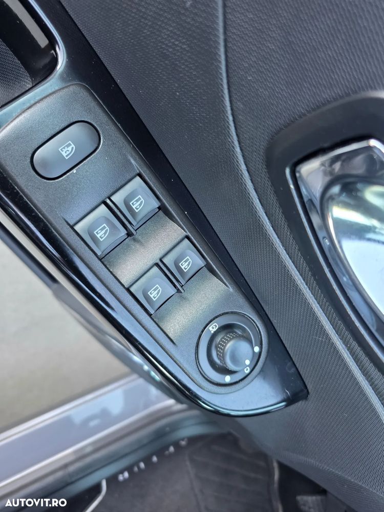 Renault Captur ENERGY TCe Intens - 14